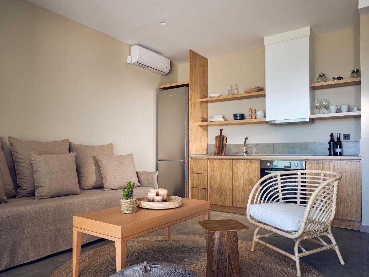Oceanis Suites With Private Heated Pools And Sea View, By Zantewize Kypseli Екстер'єр фото